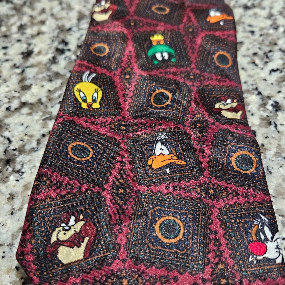 Looney Tunes Mania necktie